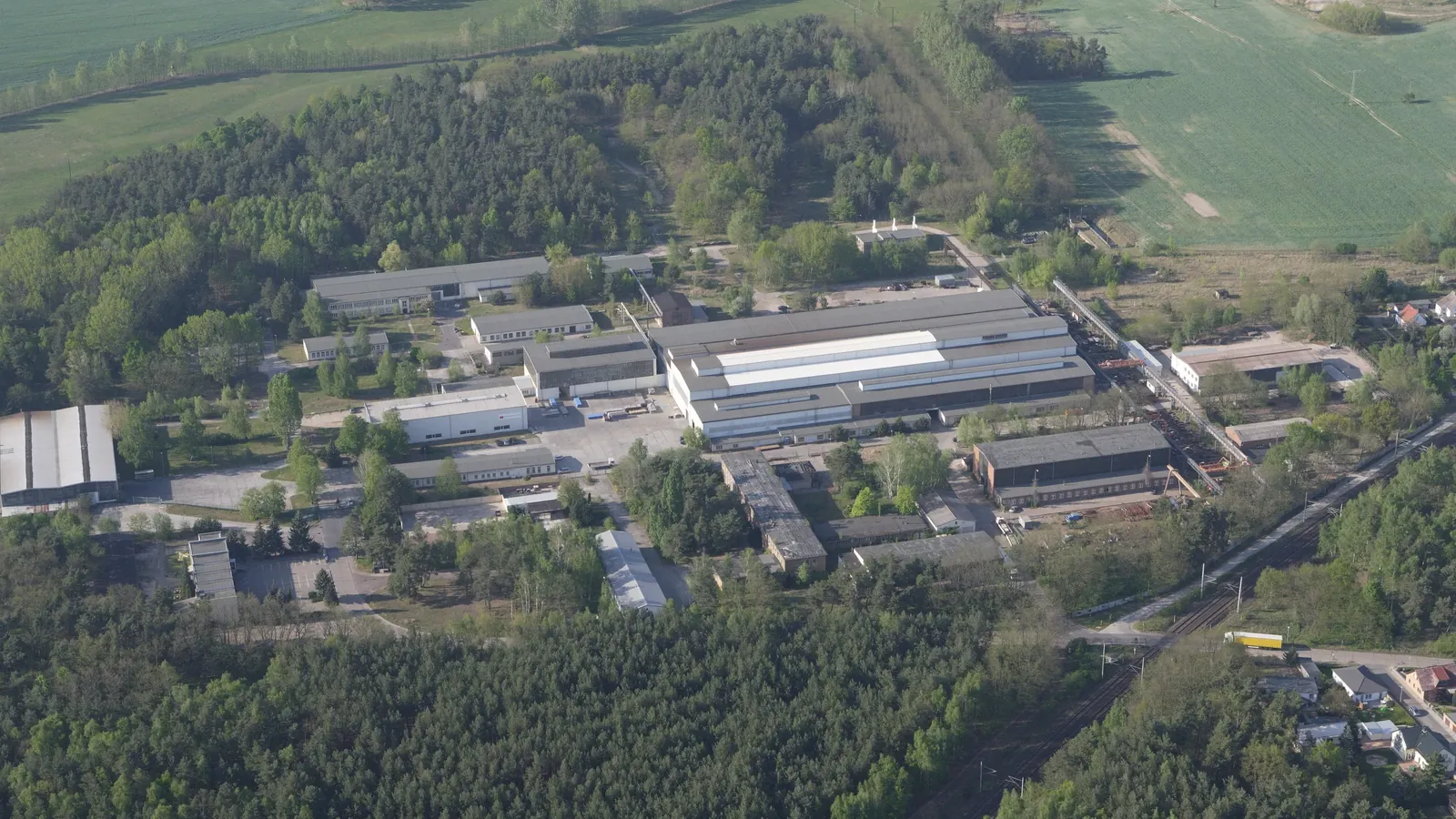 Luftbild des Werksgeländes der ESC Burg in Burg bei Magdeburg
