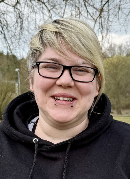 Porträtfoto von Charline Wolf